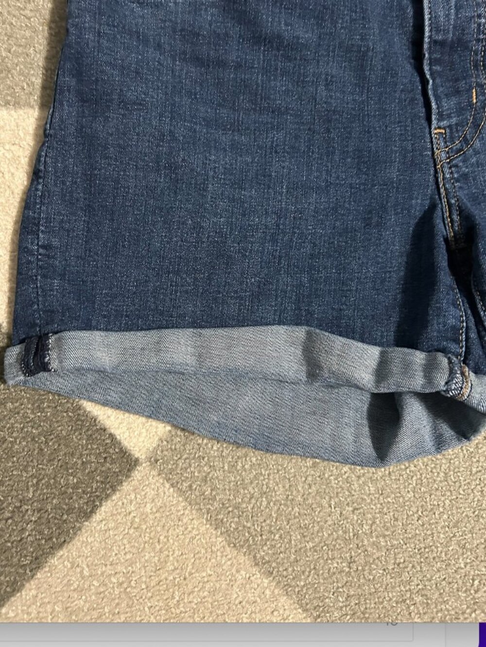 Levi's Mid Length Rolled Hem Denim Jean Shorts Women's Size 30 - Picture 4 of 9
